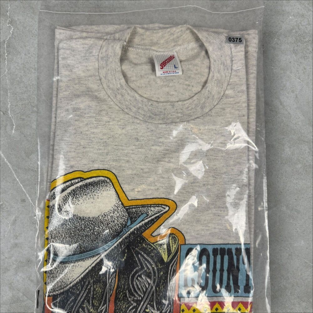 VTG Early 90s Country From Head to Toe Boots and Cowboy Hat Graphic Shirt - L - Picture 7 of 7